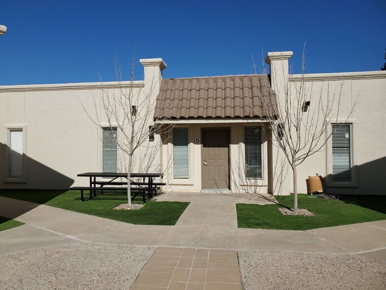 1445 Bessemer Dr, El Paso, TX à louer - Photo du bâtiment - Image 3 de 14