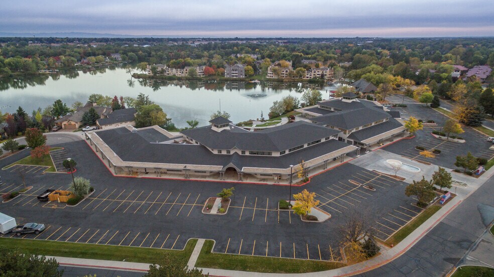 3050-3250 N Lakeharbor Ln, Boise, ID à louer - Photo du bâtiment - Image 2 de 9