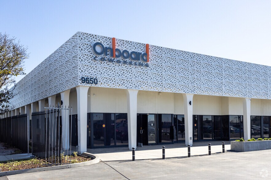 9650 Telstar Ave, El Monte, CA à louer - Photo du bâtiment - Image 2 de 31