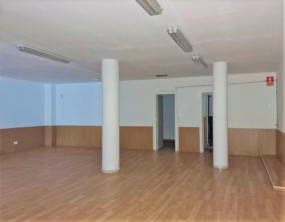 Parets del Vallès, BAR 08150 - - - Interior Photo - Image 1 of 7