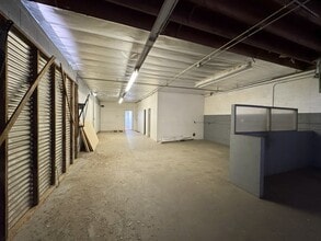 141 N Dillon Ave, San Jacinto, CA à louer Photo intérieure- Image 2 de 7