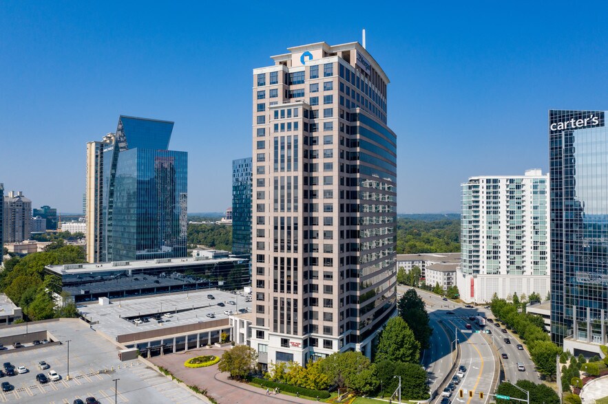 3424 Peachtree Rd NE, Atlanta, GA à louer - Photo du bâtiment - Image 2 de 22