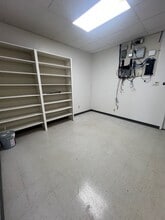 7913-7933 N May Ave, Oklahoma City, OK for lease Interior Photo- Image 2 of 3