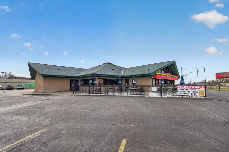 17646 NE Central Ave, Ham Lake, MN à vendre - Photo du bâtiment - Image 3 de 71