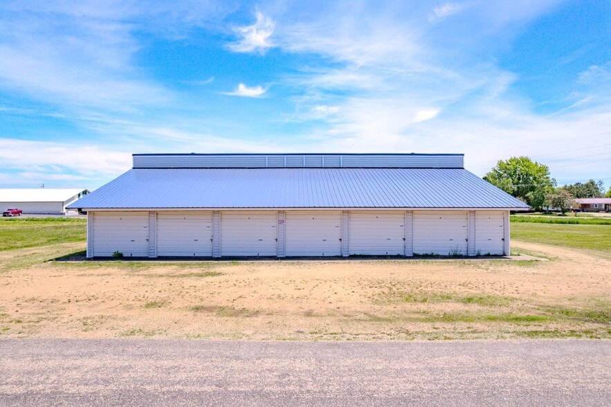 350 Mill St, Birnamwood, WI for sale - Primary Photo - Image 1 of 13