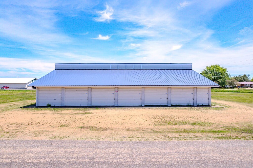 350 Mill St, Birnamwood, WI à vendre Photo principale- Image 1 de 14