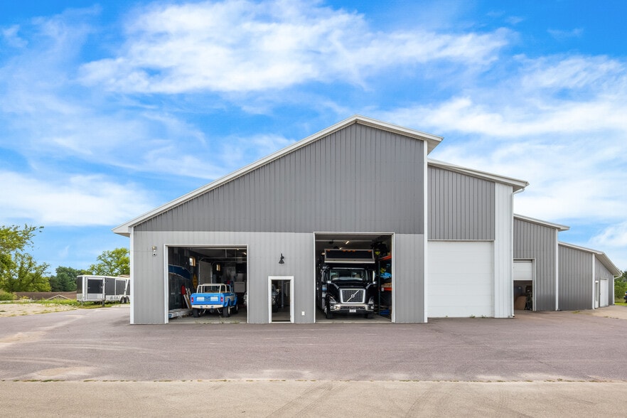 W1726 North Street, Green Lake, WI for sale - Building Photo - Image 3 of 37