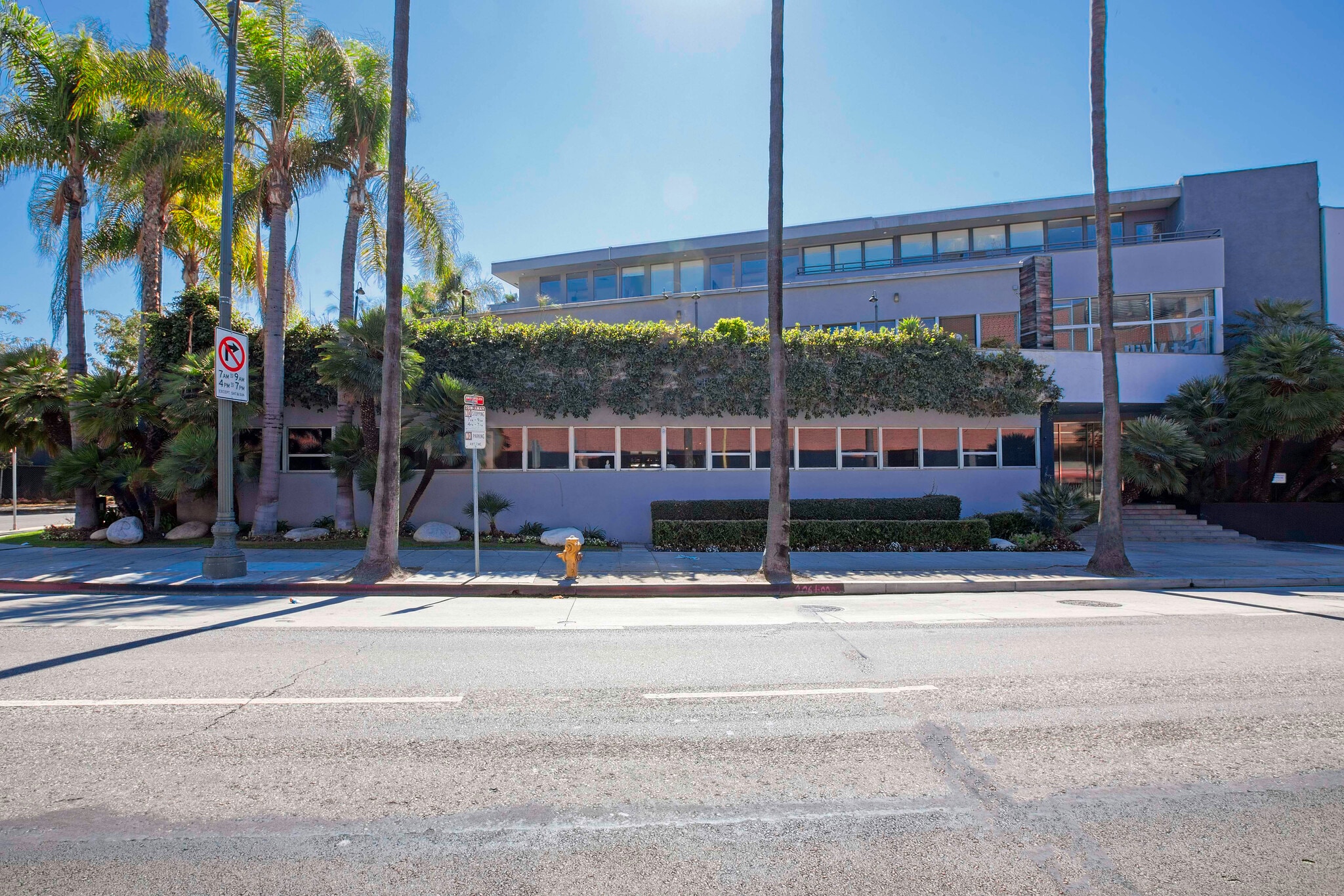 4250 Wilshire Blvd, Los Angeles, CA for lease Building Photo- Image 1 of 5