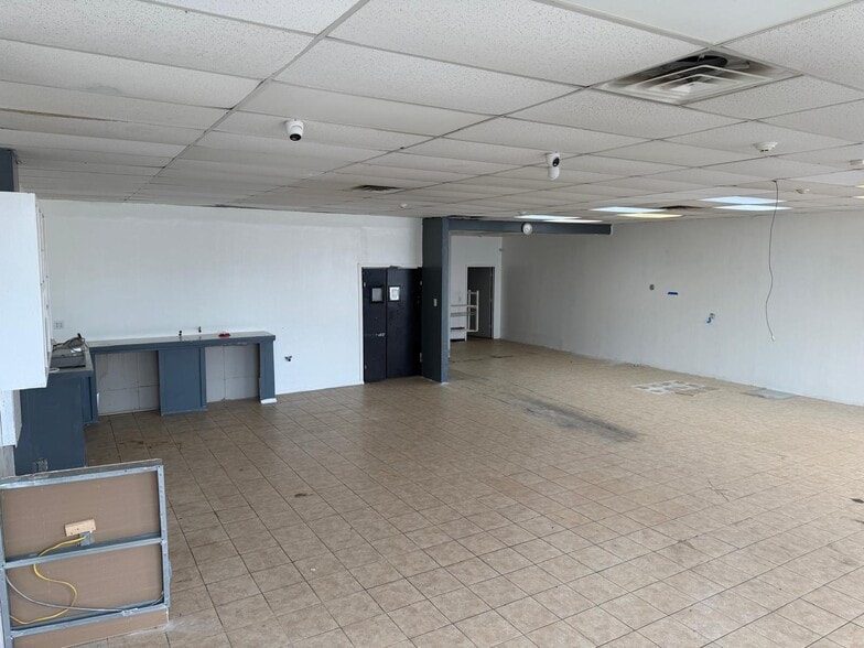 31 S Route 9W, West Haverstraw, NY for lease - Building Photo - Image 3 of 7