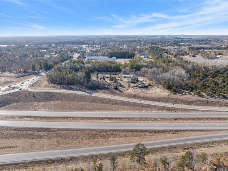 Berquist & Main Street County 11, Pequot Lakes, MN à vendre - Photo du bâtiment - Image 2 de 5