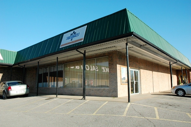 2121 Wilma Rudolph Blvd, Clarksville, TN à louer - Photo du bâtiment - Image 3 de 10