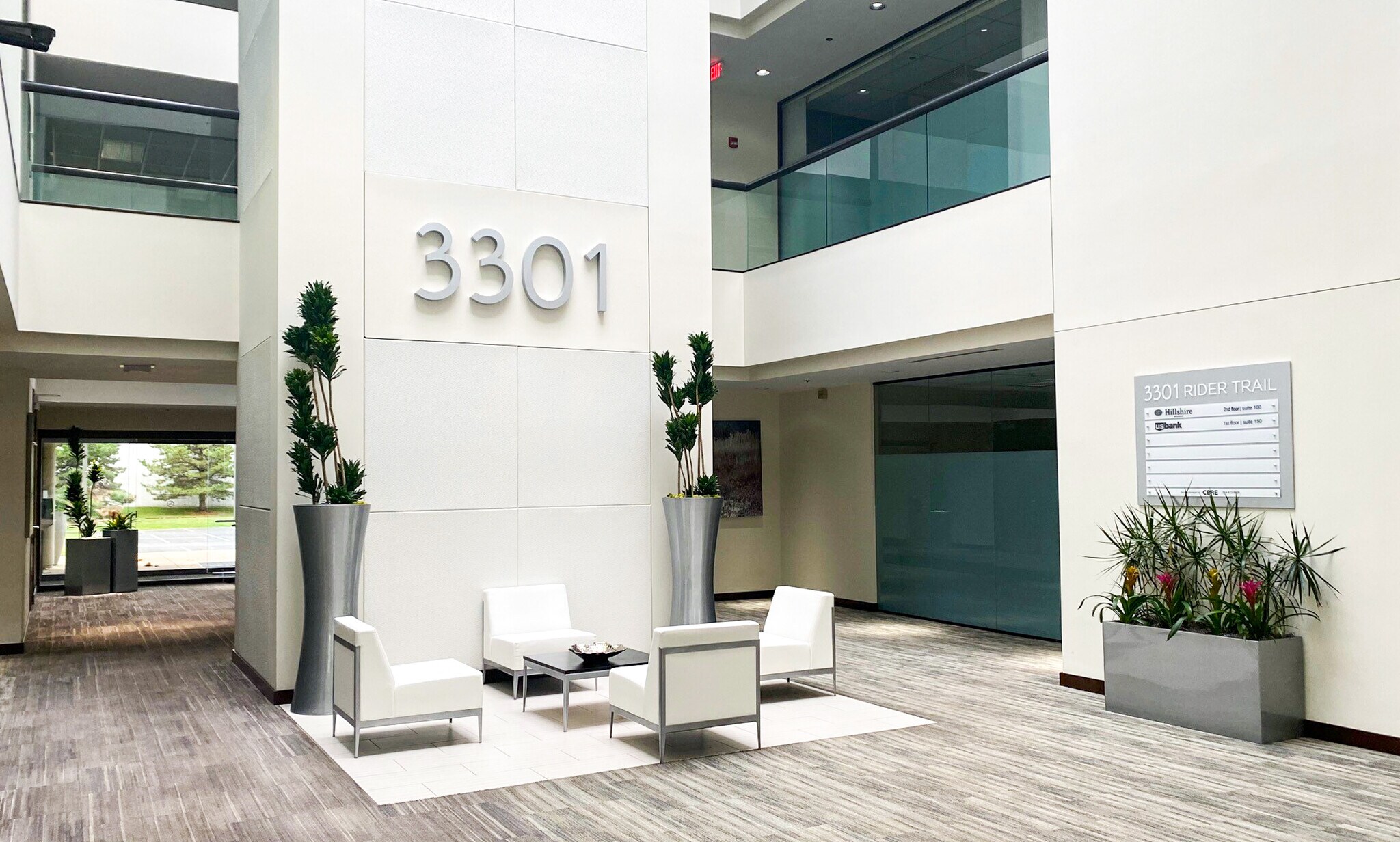 3301 S Rider Trail, Earth City, MO for lease Building Photo- Image 1 of 7