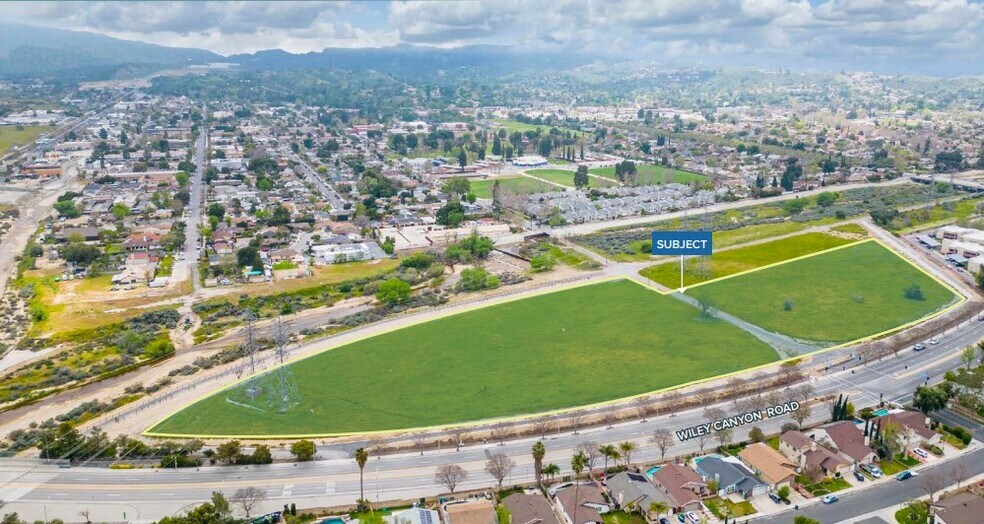 Wiley Canyon Rd, Santa Clarita, CA à vendre - Photo du bâtiment - Image 1 de 1