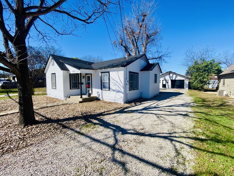 150 W Faust St, New Braunfels, TX à vendre - Photo principale - Image 1 de 15