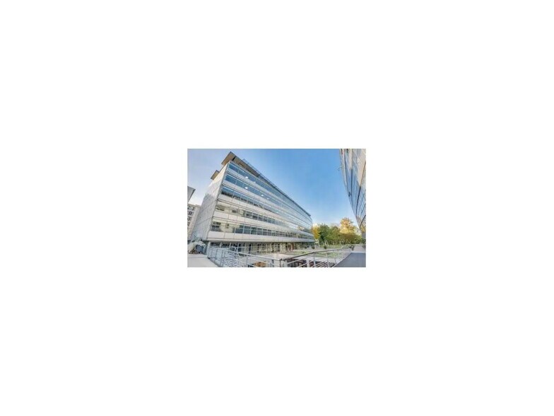 140 Avenue Jean Lolive, Pantin à louer - Photo du bâtiment - Image 1 de 22