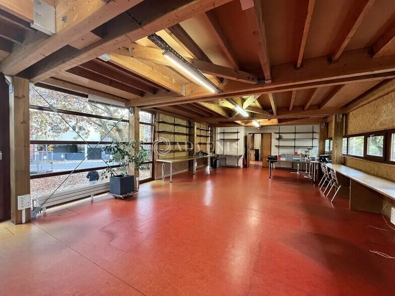 Office in Issy-les-Moulineaux for lease - Building Photo - Image 2 of 8