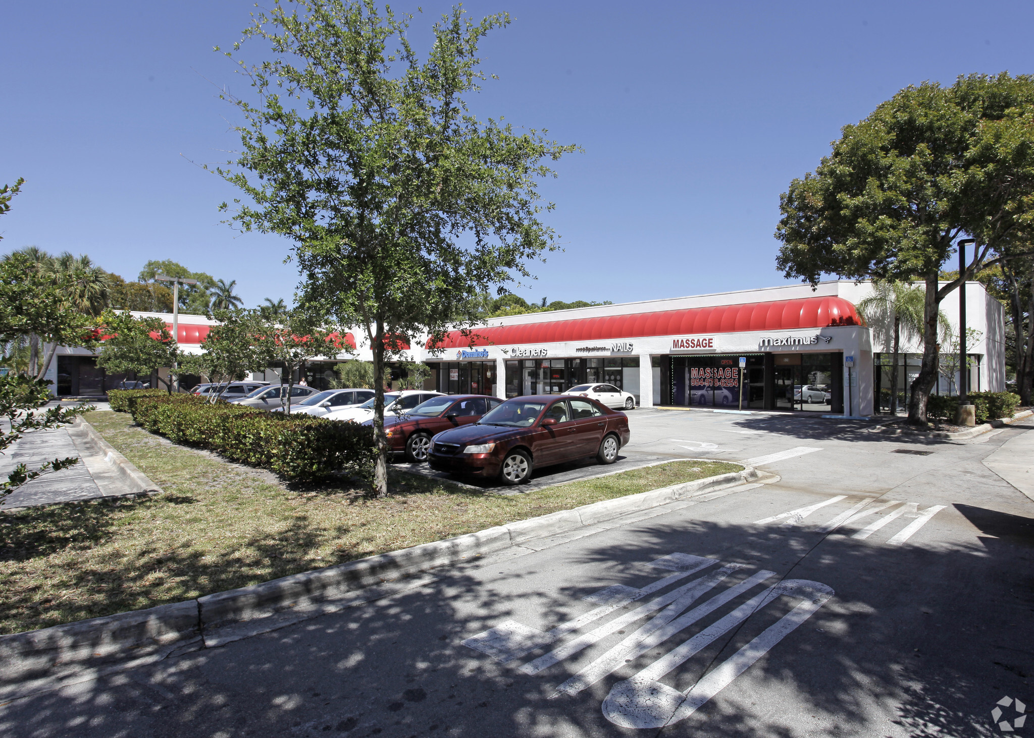 900-916 Powerline Rd, Pompano Beach, FL for lease Primary Photo- Image 1 of 5