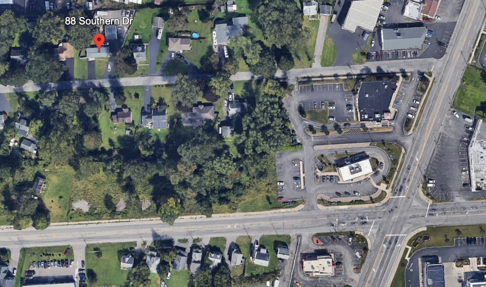 88 Southern Dr, Rochester, NY for sale - Building Photo - Image 2 of 24