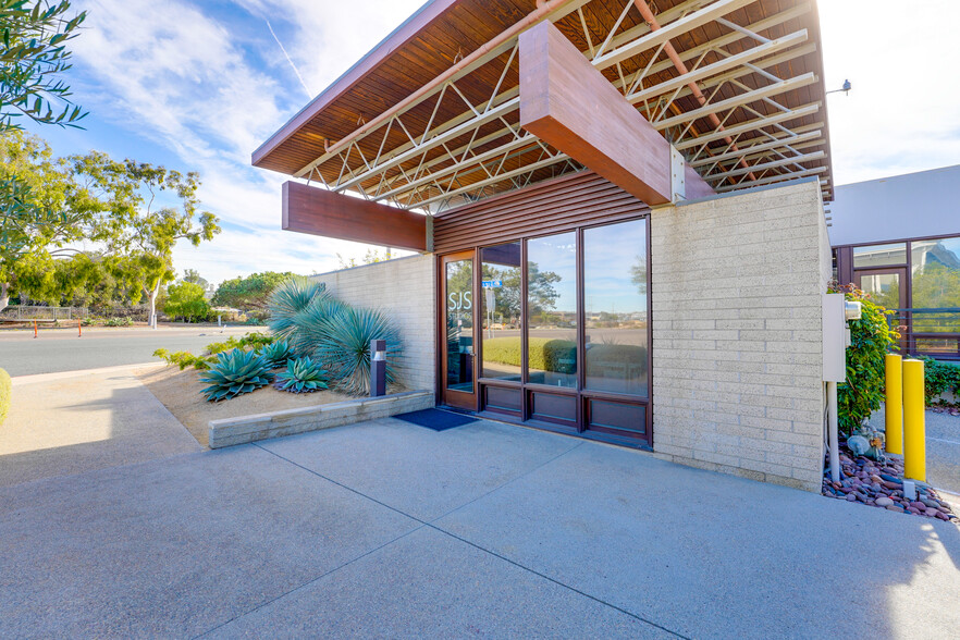 543 N Highway 101, Solana Beach, CA for lease - Building Photo - Image 1 of 6