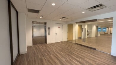 4800 Sheridan St, Hollywood, FL à louer - Vidéo sur l’inscription commerciale 