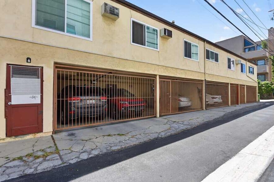 1811 PARNELL AV, Los Angeles, CA à vendre - Photo du bâtiment - Image 3 de 6
