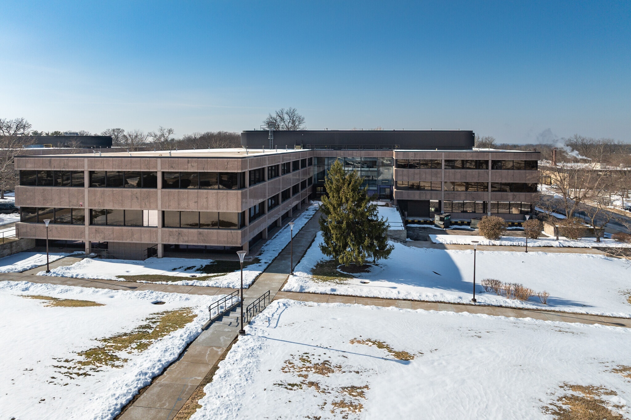 800 N Lindbergh Blvd, Creve Coeur, MO à louer Photo principale- Image 1 de 11