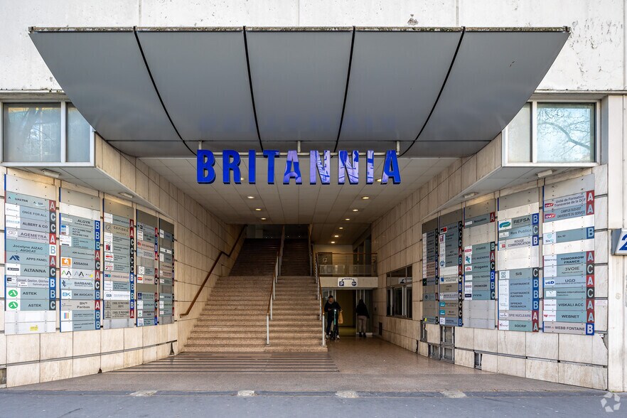 Bureau dans Lyon à louer - Photo du bâtiment - Image 2 de 28