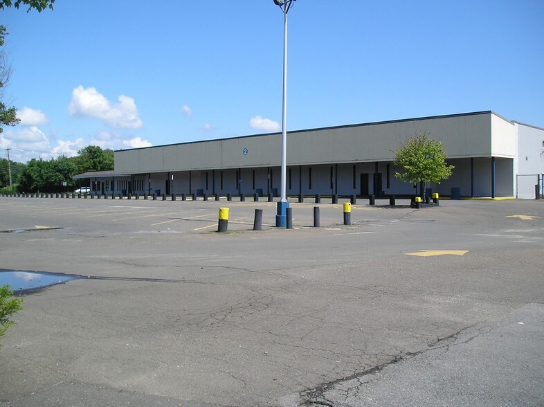 540 Ella T Grasso Blvd, New Haven, CT à louer - Photo du bâtiment - Image 1 de 13