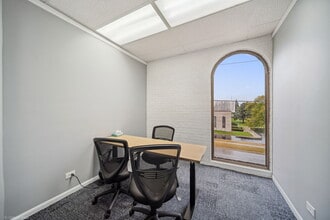 4550 W 103rd St, Oak Lawn, IL for lease Building Photo- Image 2 of 3