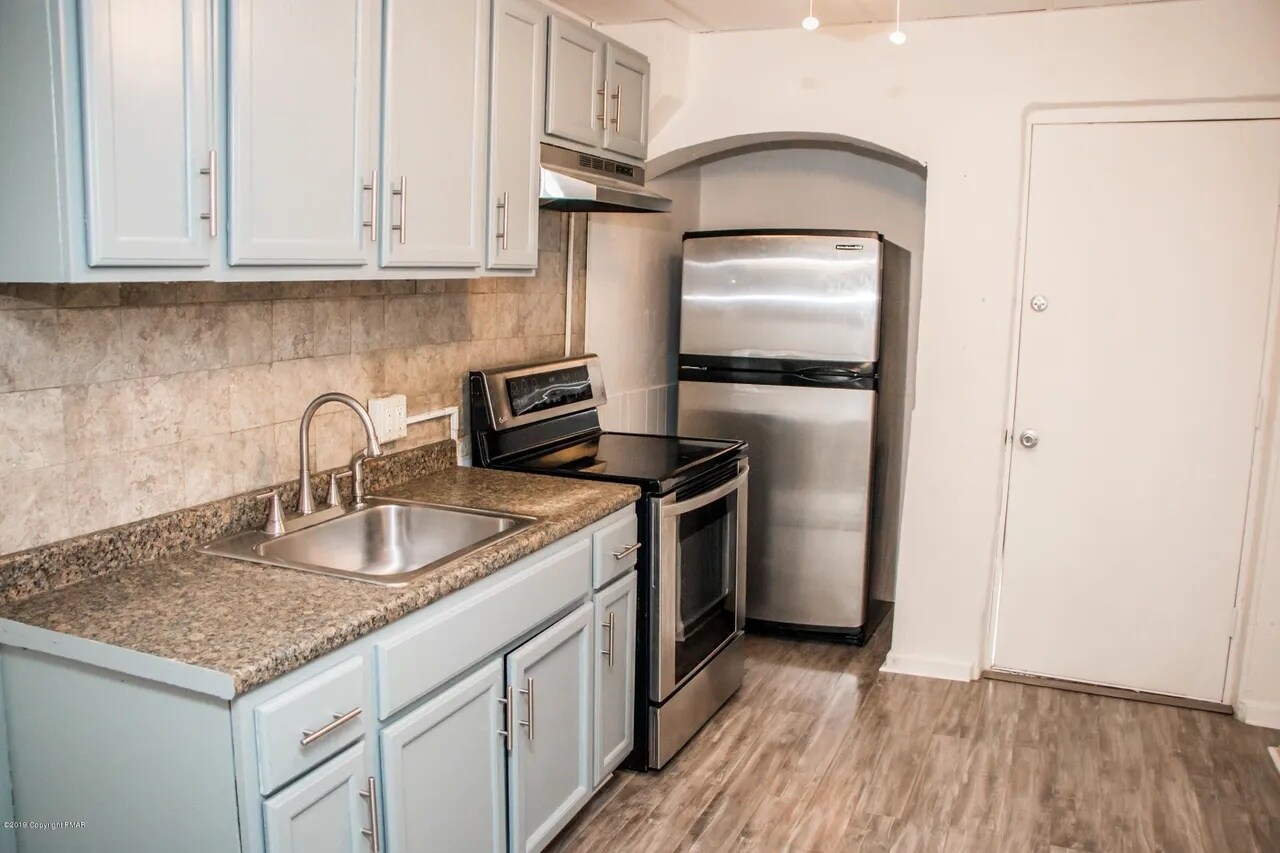 12 Single Family Homes in PA portfolio of 1 properties for sale on LoopNet.ca Building Photo- Image 1 of 2