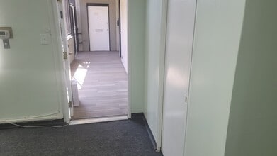 14401 Gilmore St, Van Nuys, CA for lease Interior Photo- Image 1 of 3