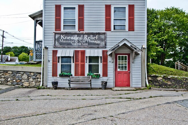 More details for 32 Worcester Rd, Charlton, MA - Office/Retail for Lease