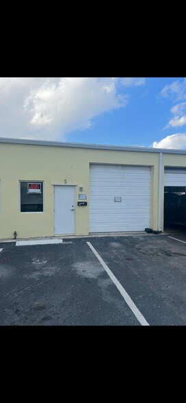 1190 S Dixie Hwy W, Pompano Beach, FL à louer - Photo du bâtiment - Image 2 de 12
