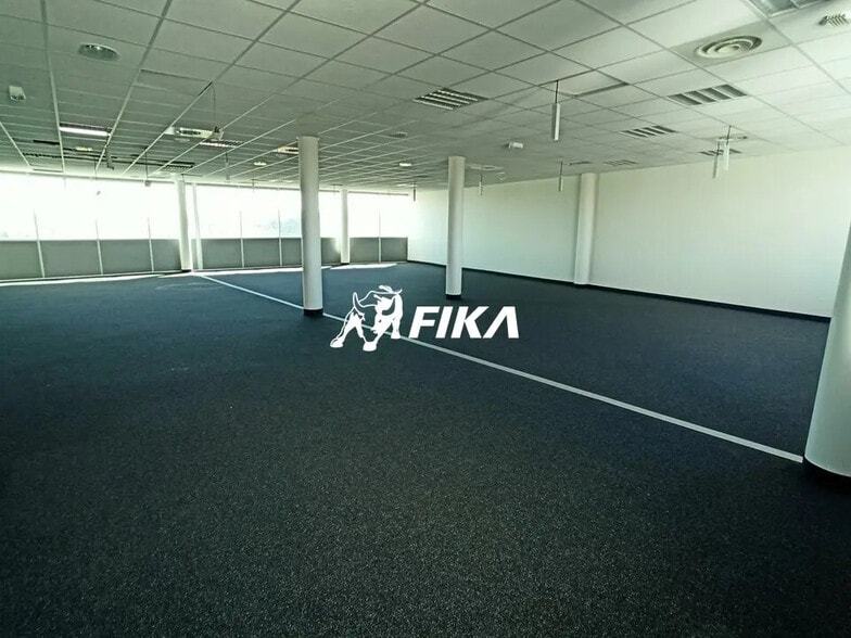 Office in Toulouse for lease - Interior Photo - Image 3 of 8