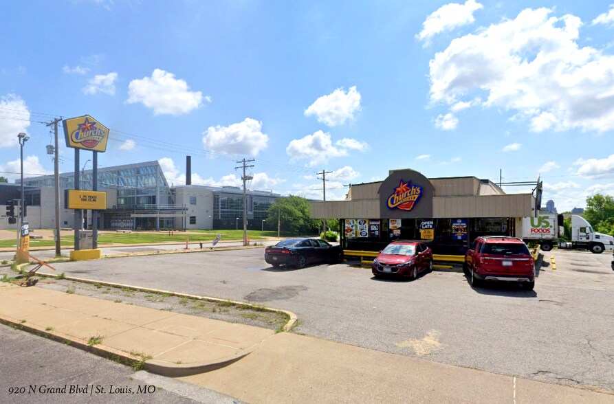 Chuch's Chicken - Portfolio of 3 portefeuille de 3 propriétés à vendre sur LoopNet.ca - Photo du bâtiment - Image 3 de 9