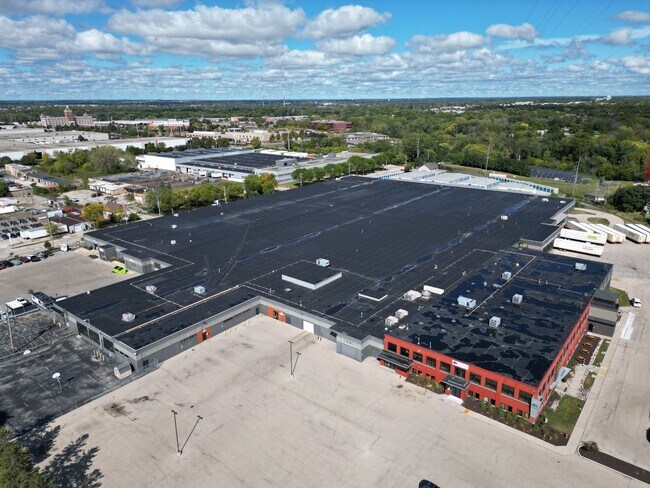 Plus de détails pour 4200 N Holton St, Milwaukee, WI - Bureau, Industriel à louer