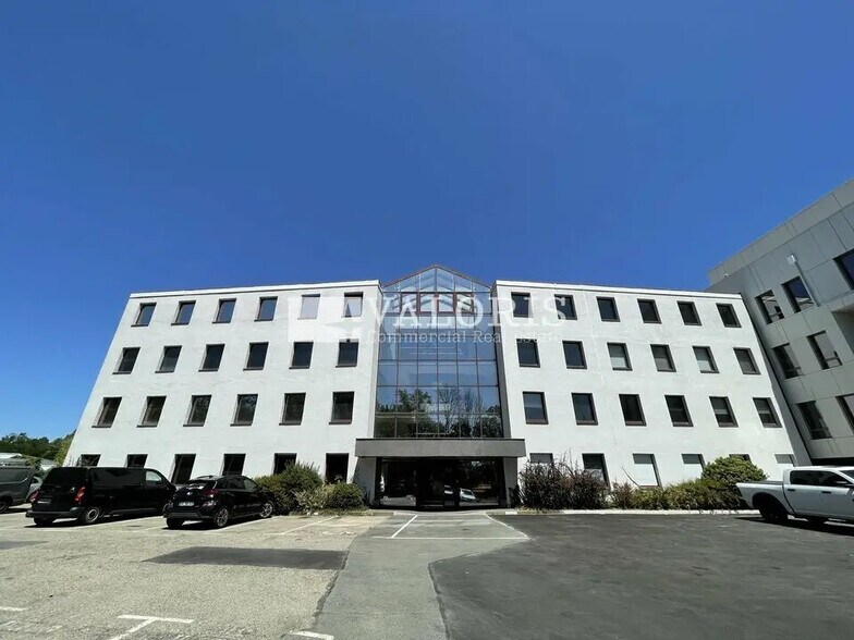 Office in Dardilly for sale - Building Photo - Image 1 of 22