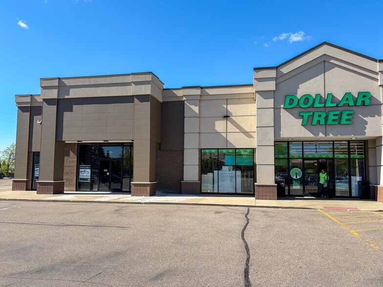 13255 15 Mile Rd, Sterling Heights, MI à louer - Photo du bâtiment - Image 2 de 4