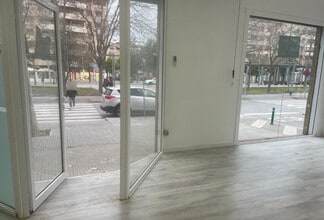 Retail in Viladecans, Barcelona for lease Interior Photo- Image 2 of 3