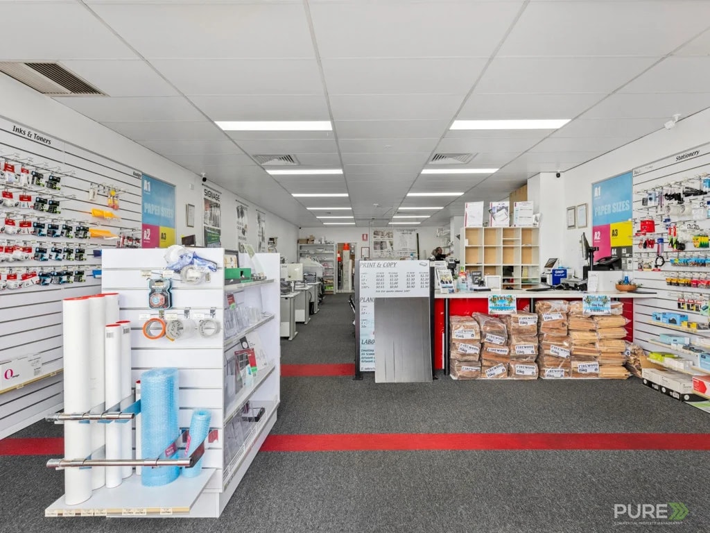 4 Patrick's Road, Arana Hills for lease Interior Photo- Image 1 of 6