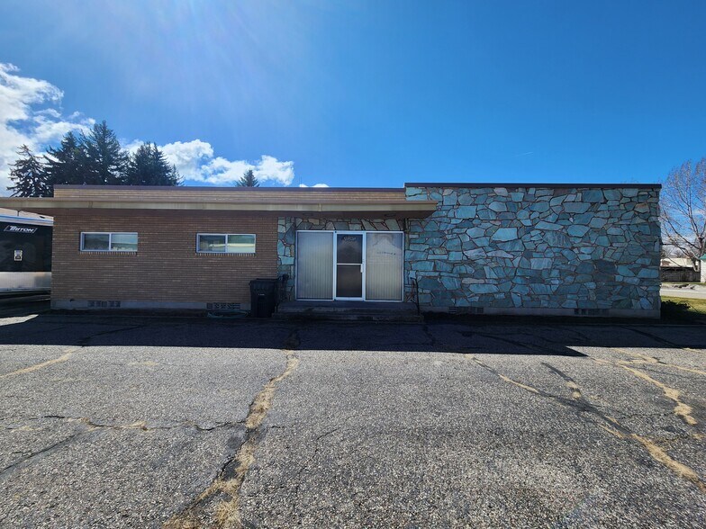 520 3rd St, Idaho Falls, ID à vendre - Photo du bâtiment - Image 3 de 32