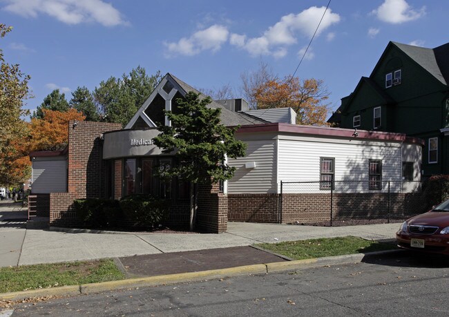 Plus de détails pour 2440 John F Kennedy Blvd, Jersey City, NJ - Bureau/Médical à louer