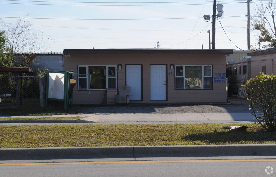 825 W King St, Cocoa, FL à vendre - Photo du bâtiment - Image 2 de 3