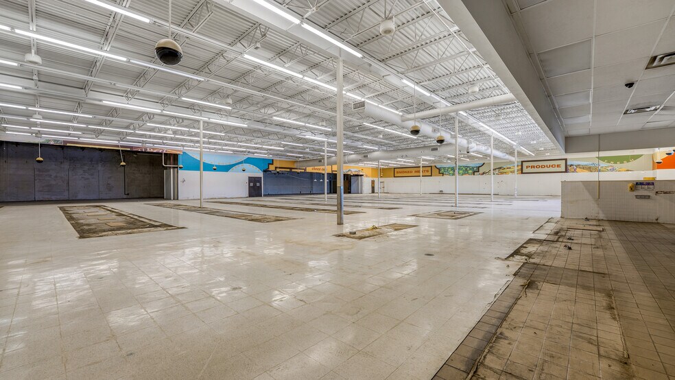 8845 N State Highway 5, Camdenton, MO à vendre - Photo du bâtiment - Image 2 de 19