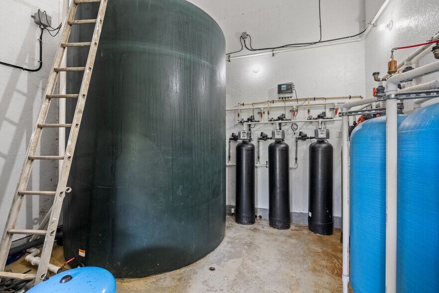 Grant's Landing Marina portefeuille de 4 propriétés à vendre sur LoopNet.ca - Photo du bâtiment - Image 3 de 59