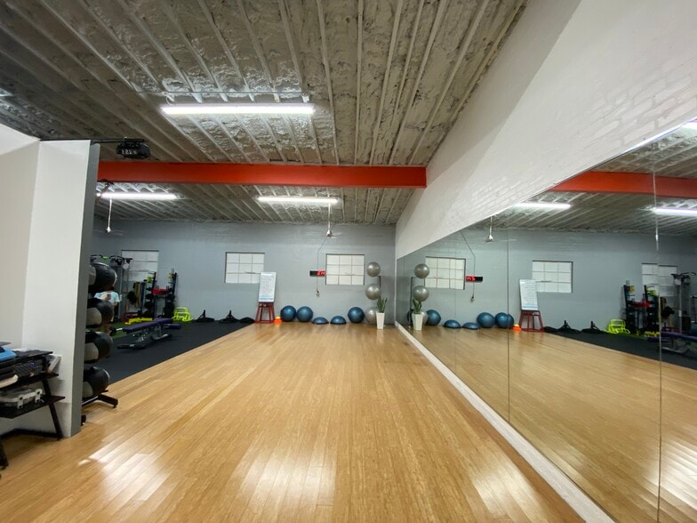 5120 N Florida Ave, Tampa, FL for lease - Interior Photo - Image 2 of 14