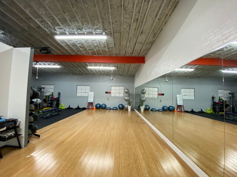 5120 N Florida Ave, Tampa, FL à louer - Photo intérieure - Image 2 de 14