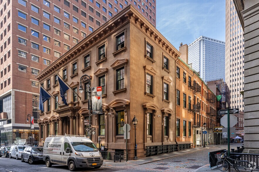 1 Hanover Sq, New York, NY à louer - Photo du bâtiment - Image 3 de 13