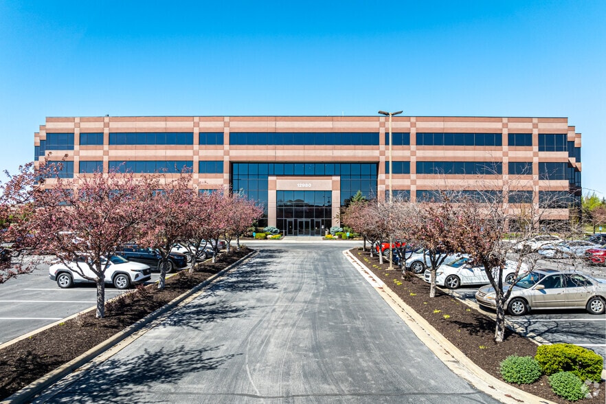 12980 Foster St, Overland Park, KS for lease - Building Photo - Image 1 of 5