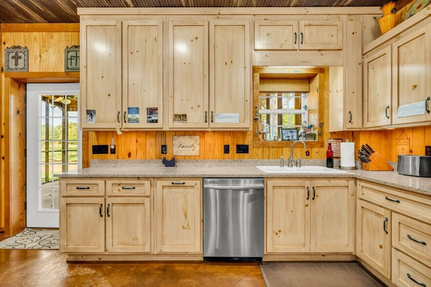 5497 MS-12 Hwy, Sturgis, MS à vendre - Photo du bâtiment - Image 3 de 23